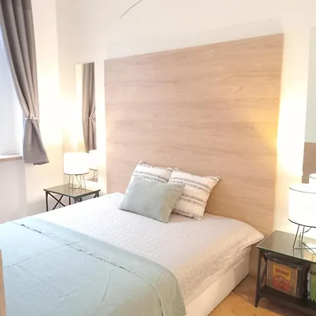 Castlehill1011- Free Parking And Ac By Fishermans Bastion Lejlighed